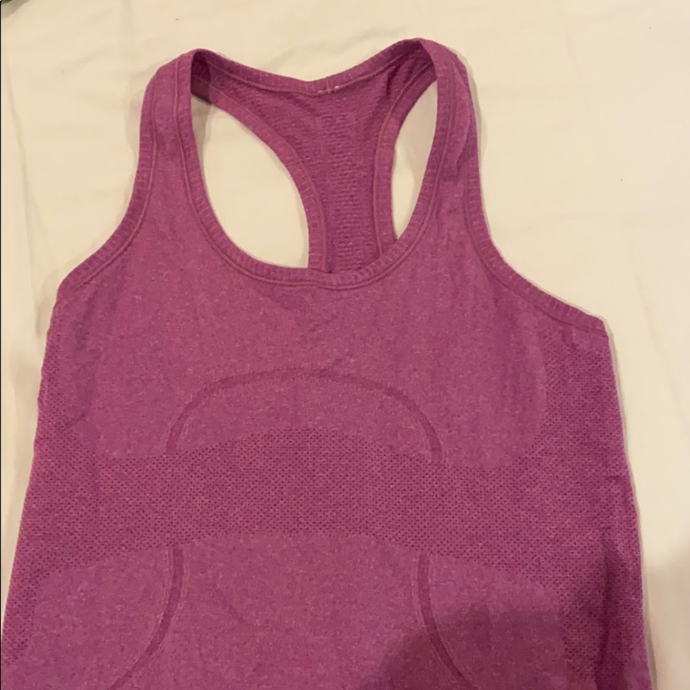 LULULEMON TANK TOP size 6 purple perfect condition